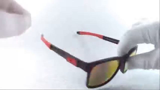 Gafas Oakley® Catalyst Red Ferrari Polarized Hdo Av0137 смотреть онлайн