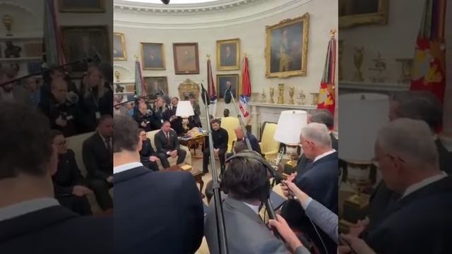Зеленский несколько раз пытался огрызаться и перебивать Трампа. Не вышло.