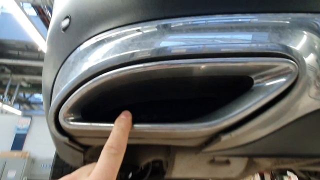 Joks jeb mārketings ar Mercedes-Benz izpūtēju смотреть онлайн