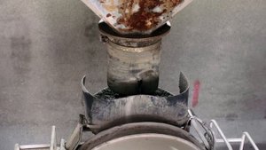 Один день работы автобетононасоса на строительной площадке
