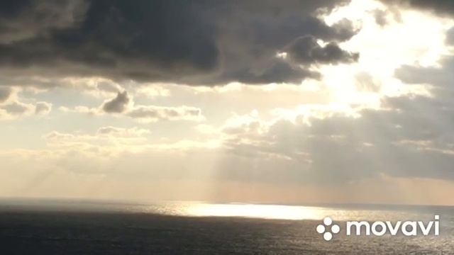 Восход солнца над морем.. Благословение на новый день!
