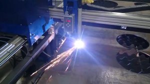 Консольный станок плазменной резки металла с ЧПУ