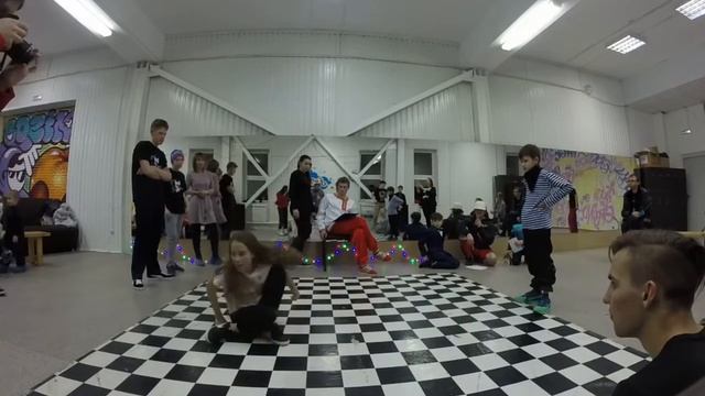 В Гостях у Funky People День рождение 4 года 10-18 лет Сокол vs Даша смотреть онлайн