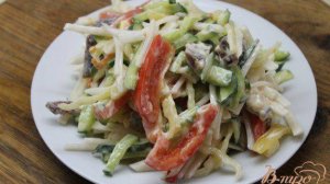 Салат с редькой и свежими овощами