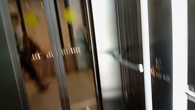Лифт На Станции метро Деловой центр