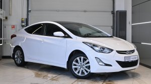 Hyundai Elantra '2015 00089