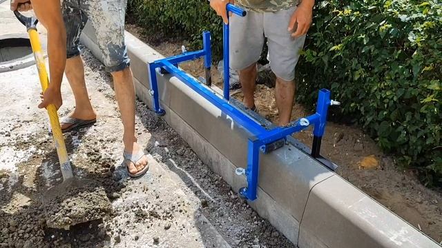 сдвижная опалубка для установки бордюров