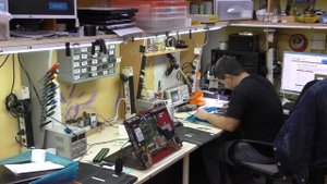 Обманывают всех, работа над ошибками или бесплатный ремонт ноутбука Acer Aspire R3 471