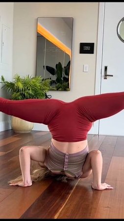 Move and Stretch with me! #stretching #yoga #short #shorts #hotyoga