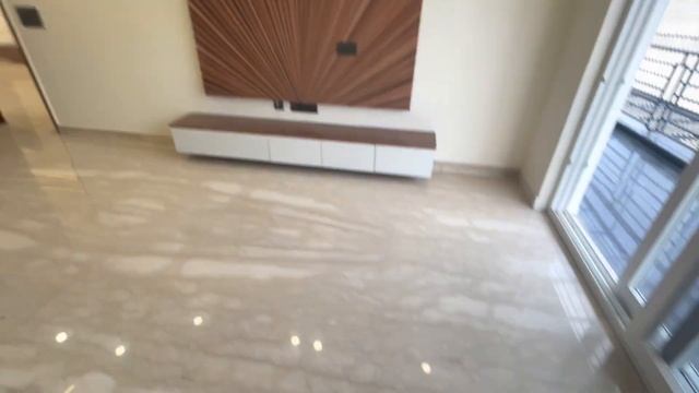 Sushant Lok 3 top Floor with Terrace Right वो भी 300sqyd смотреть онлайн