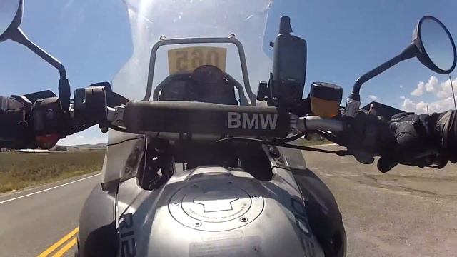 GS1200 Adventure wheelie, hittin' second gear. смотреть онлайн