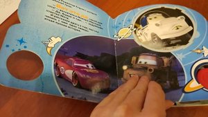 Тачки лунная миссия Мэтра музыкальная книжка