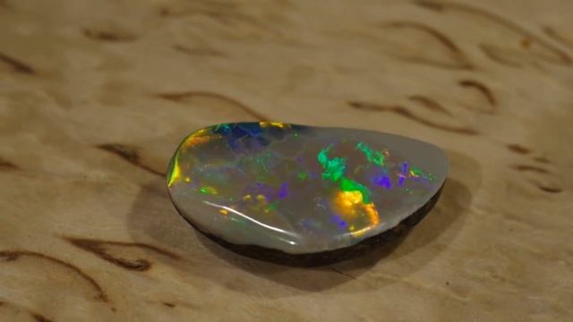 Австралийский темный опал на композитной основе 1 смотреть онлайн