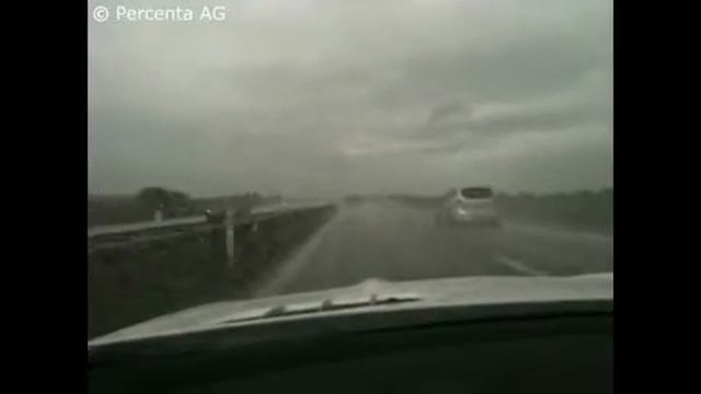 Нанопокрытие для автомобильных стекол Персента в действии.