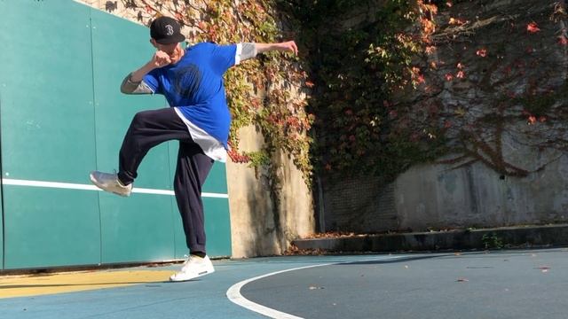 House Dance Shuffle Combo смотреть онлайн