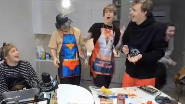 SEEMEE РАЗБИЛ ЛАМПУ ГОЛОВОЙ НА СТРИМЕ У ПЛОХОГОПАРНЯ / MAYOT / SODA LUV / SEEMEE смотреть онлайн