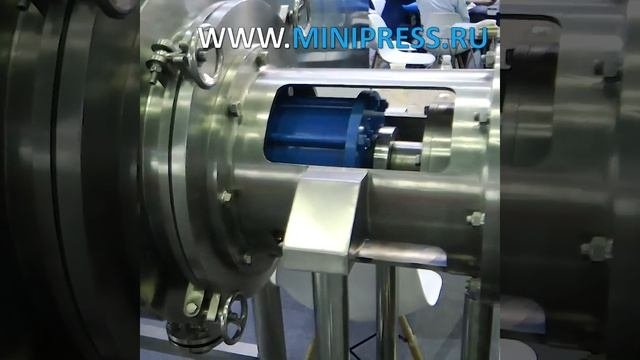 Автоматическое оборудование для упаковки картонных коробок в целлофан