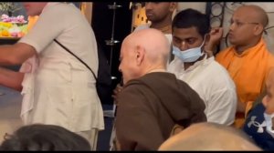 28.02.25. Мангала арати с ЕС Бхакти Джаяпатака Свами. Храм ВП. Маяпур. БАКГМ