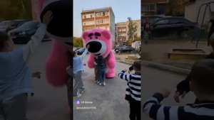 Розовый мишка на праздник