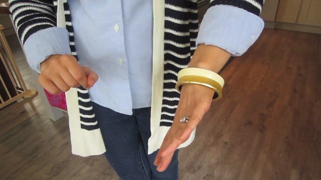 DRESSING MY MINI BUMP! смотреть онлайн