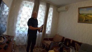 Гладим шторы на весу .