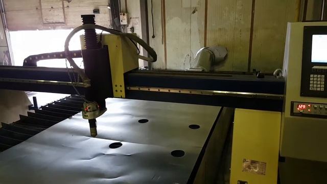 Режем тонколистовую сталь источником МаксПро 200 на станке ОСА ISKANDER 6000