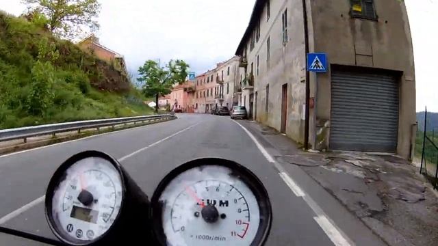 SWM Silver Vase 440 on Colle di Nava (Imperia, Italy) смотреть онлайн