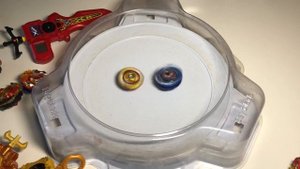 КИНГ ГЕЛИОС ПРОТИВ ВСЕХ СПРАЙЗЕНОВ / Бейблэйд Бёрст / Beyblade Burst