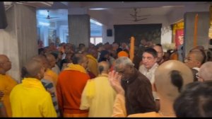 28.02.25. Мангала арати. Храм ВП. Маяпур. БАКГМ