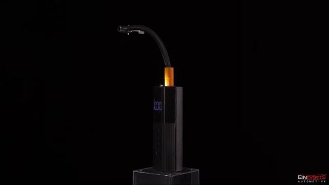 Autokompresor s digitálním manometrem a LED baterkou смотреть онлайн