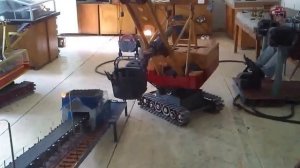 Рабочие макеты экскаватора ЭКГ 8И и ленточных конвейеров.