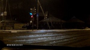 Девушка водитель -_-