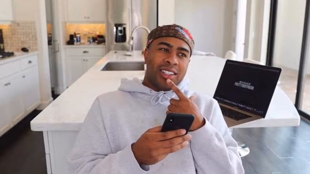 Prettyboyfredo Wants Jasmine Back And Says He’s Over All The Drama! + 2,000Subscribers GIVEAWAY! смотреть онлайн