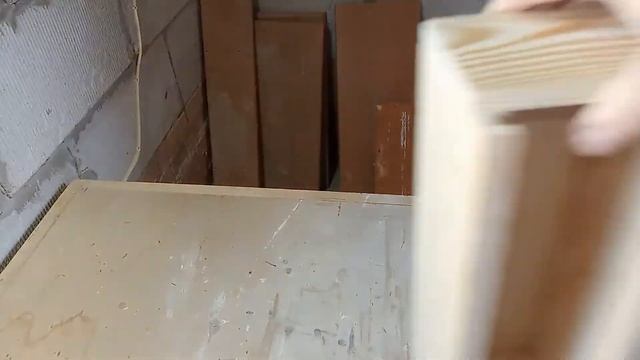 Подарочный ящик  для бутылки своими руками. Как сделать подарочную упаковку. Браширование древесины