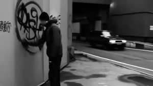 Rasko graffiti bombimg tagging daytime