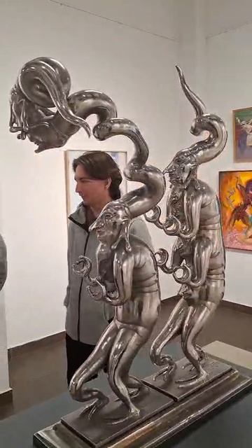 Новая выставка в Главном проспекте #скульптура #АлексейЗалазаев #ГлавныйПроспект #Екатеринбург