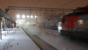 в снежную бурю, ЭП20-046 с поездом №710 Стриж по Реутово