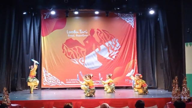 Tari Tampah dari sanggar srikandi смотреть онлайн