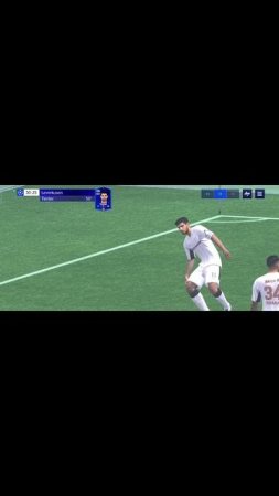 Классно поймал мяч на ногу и гол через себя в УЕФА#easports