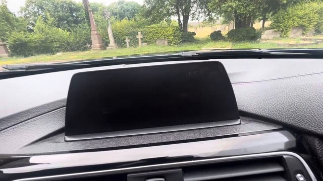 BMW 318i Tourer Auto 2019 смотреть онлайн