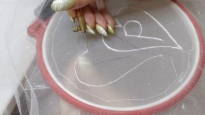 Как вышить монограмму на фате люневильским крючком | Набор инструментов для начинающих