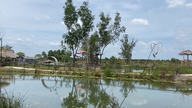 ขับรถไฟฟ้า ORA Good Cat เที่ยวสวนสัตว์ Mini Zoo ธัญบุรี смотреть онлайн