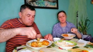 Жизнь в деревне. Похрустим на досуге