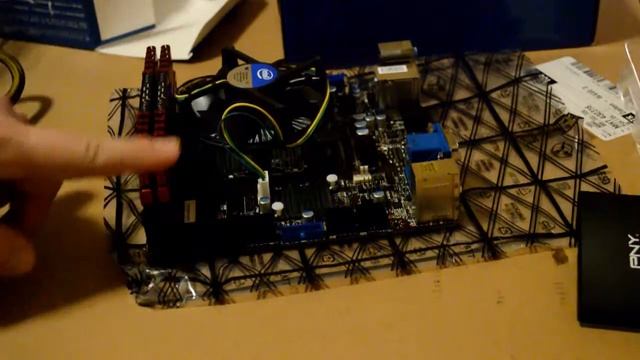 Installing Mini ITX Motherboard & Intel i3 : MSI H81i vs EVGA Stinger z170 смотреть онлайн