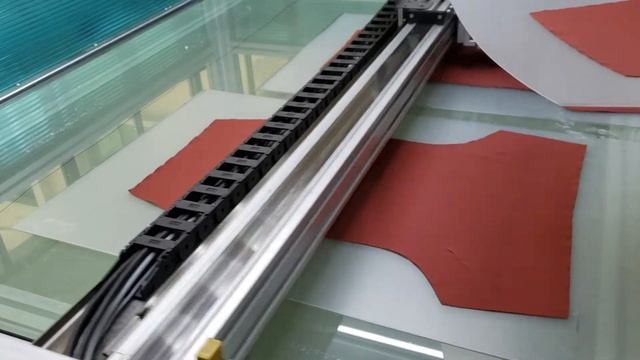 Автоматическая машина для нанесения клея смотреть онлайн