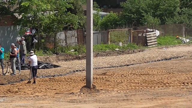 Подготовка площадки для асфальтирования.