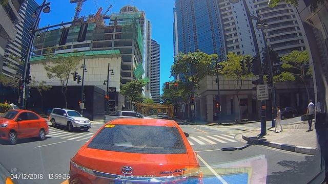 Qube XCAM X2 V2 DashCam (Front) смотреть онлайн