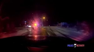 Полицейские используют маневр PIT для поимки подозреваемого в вождении в нетрезвом виде