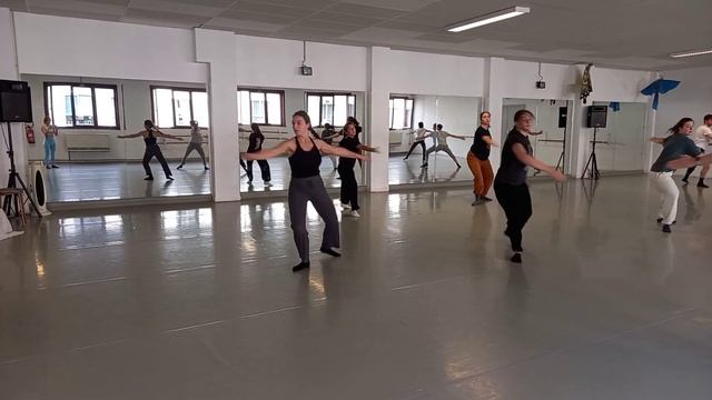 Урок_12. 💃💃💃 Джаз-модерн. 7.10.2023. смотреть онлайн