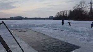 На Свияге в районе УлГУ сегодня обнаружили купающихся